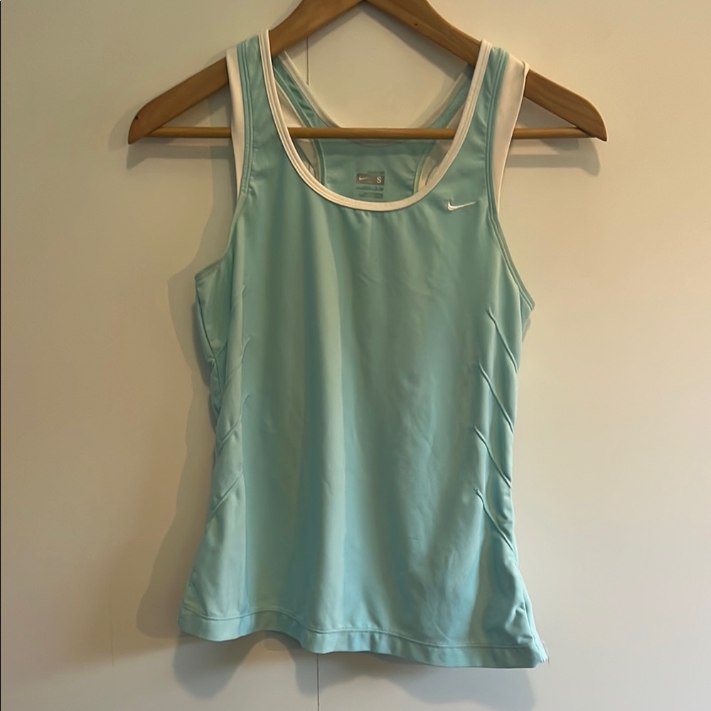 Nike Green Fitted Sleeveless Tank Top